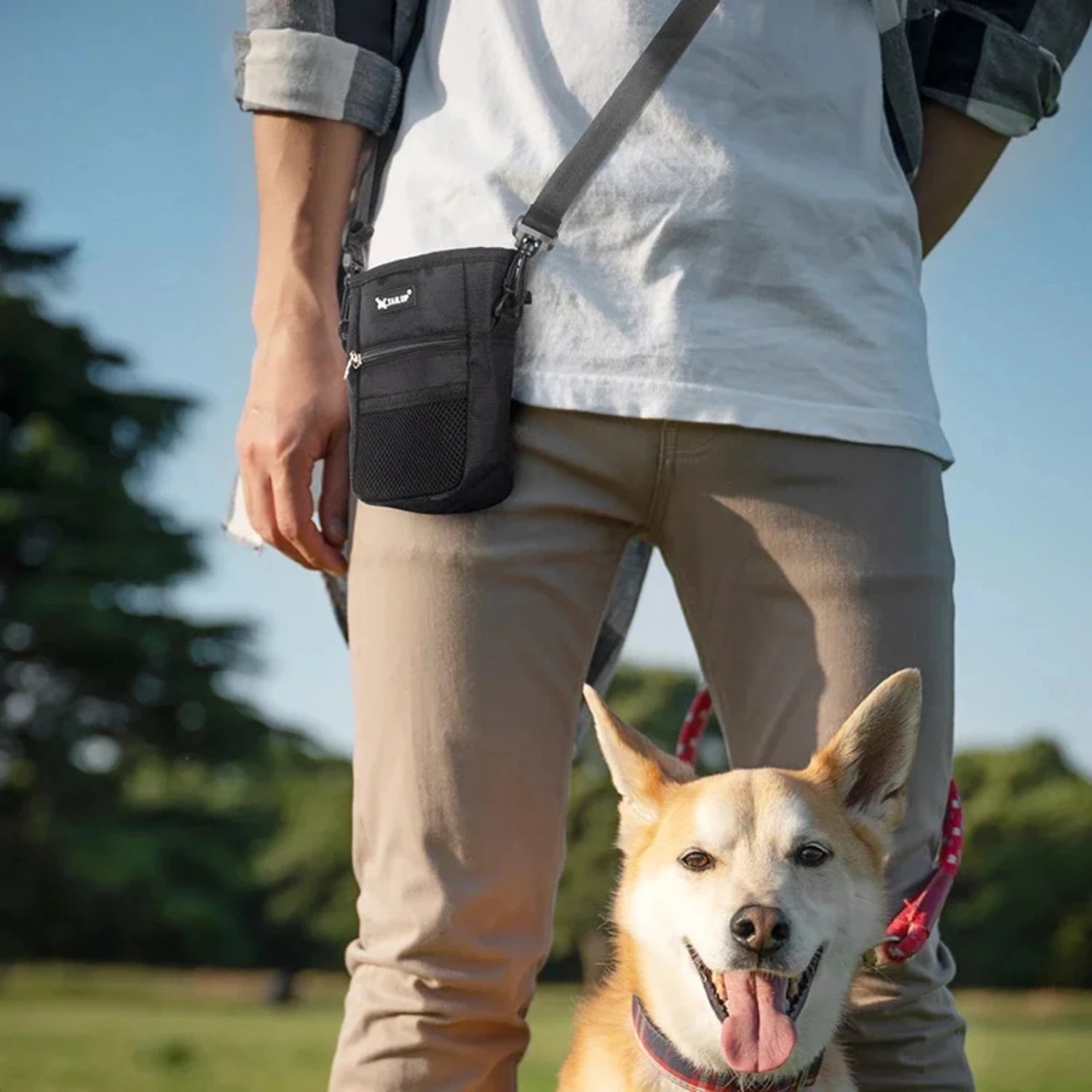 New Portable and Convenient Travel Dog Snack Treat Bag