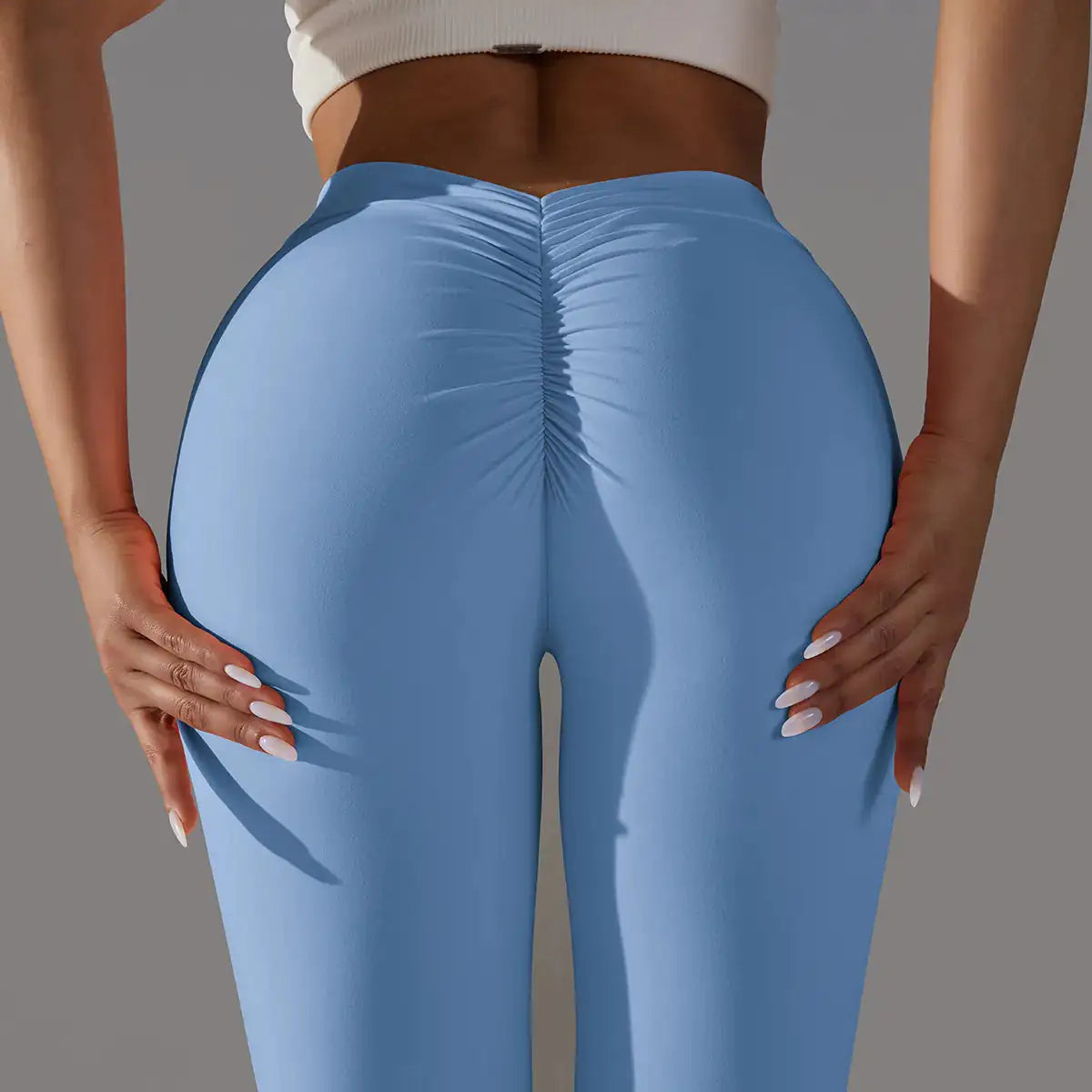 Sculpting V-Back Leggings